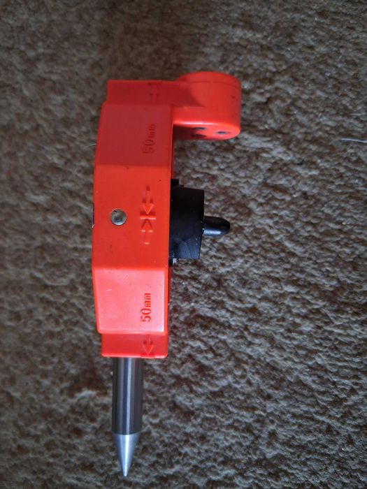 Minilustro realizacyjne - LEICA