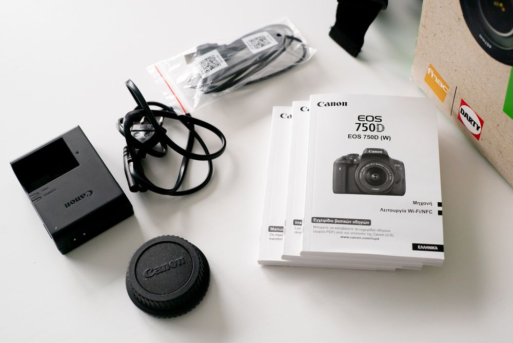 Canon EOS 750D + EF-S 18-135 f/3.5-5.6 IS