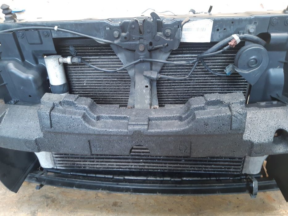 Pas przedni/ chłodnice Nissan Qashqai diesel