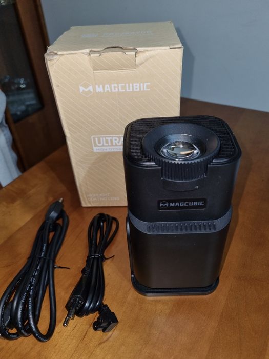 Projector Magcubic