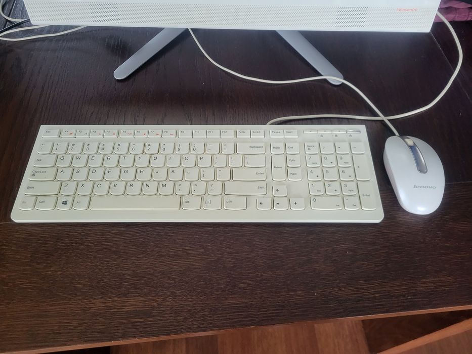 Komputer Lenovo Ideacentre i3 6-th generation