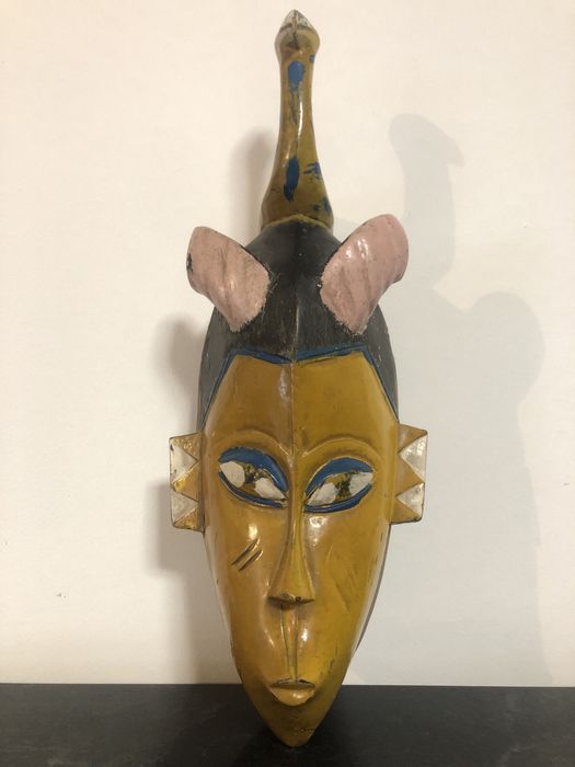 Mascara madeira Baule