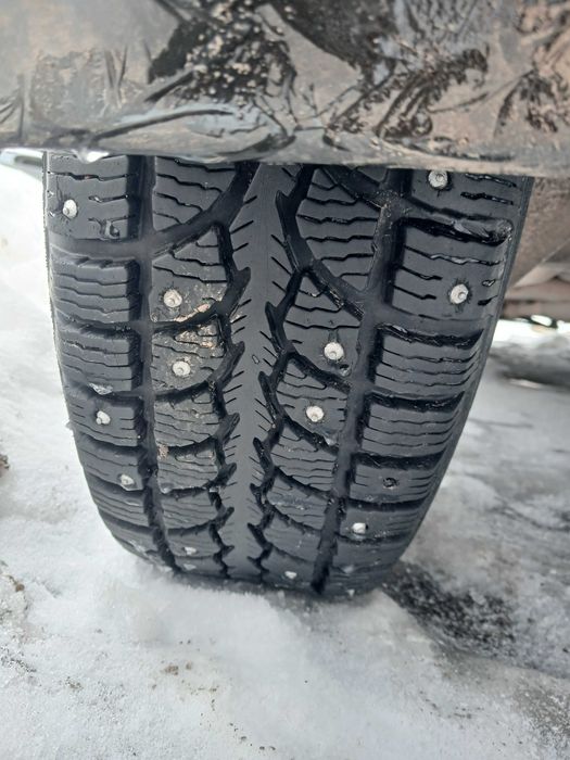 продам резину зима 175*65*R14 з диками 4*98 R14