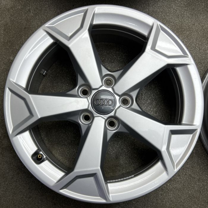 Диски 2020р R17 5 112 et38 J6.5 Оригінал Audi Q3 karoq a4 ауді