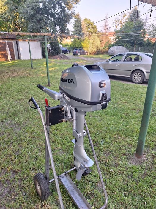 Silnik zaburtowy Honda 6km 4t