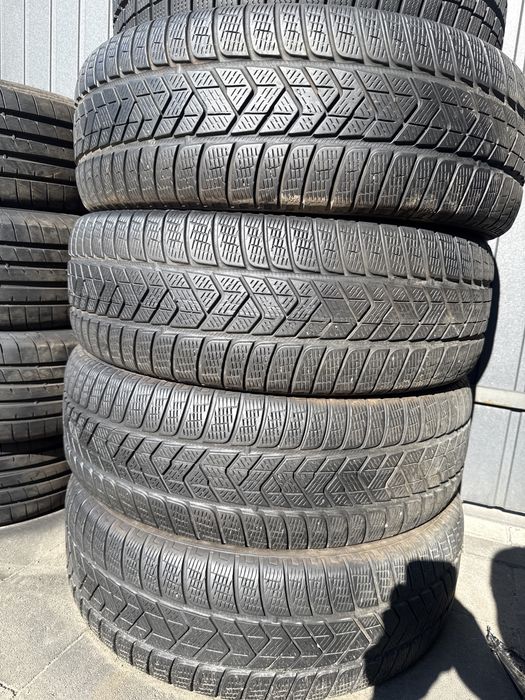 Шини резина 235/65/18 r18 Pirelli комплект зимні
