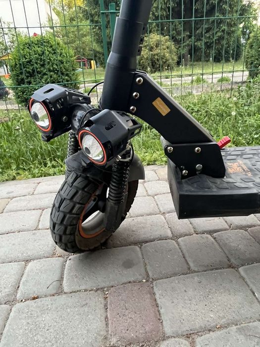Продам електросамокат