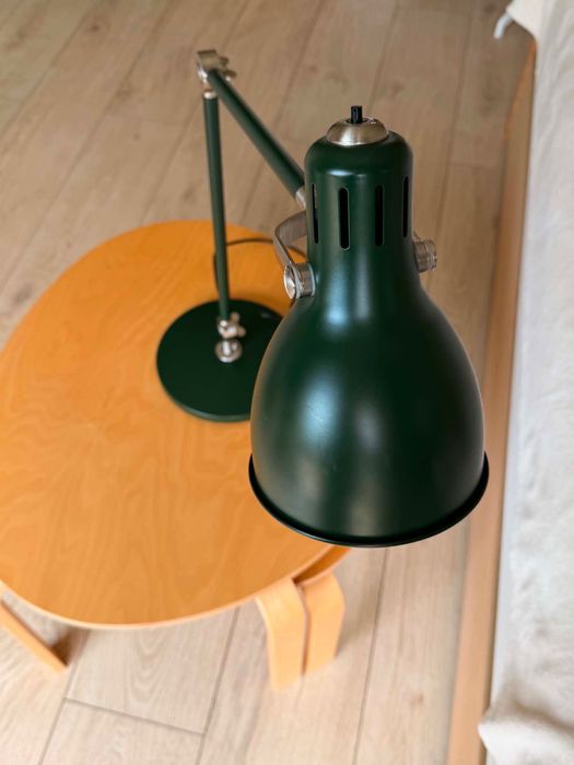 Lampa biurkowa IKEA ARÖD – regulowana, industrialny styl