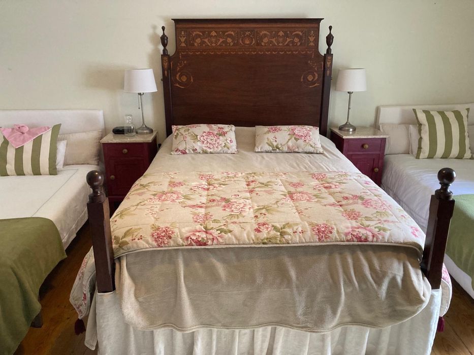 D. Maria Double Bed64750792798209121