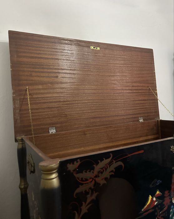 Arca/ bau de estilo asiático - antiga