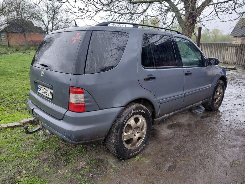 Розбираю Мерседес ML 270 2.7 диз.