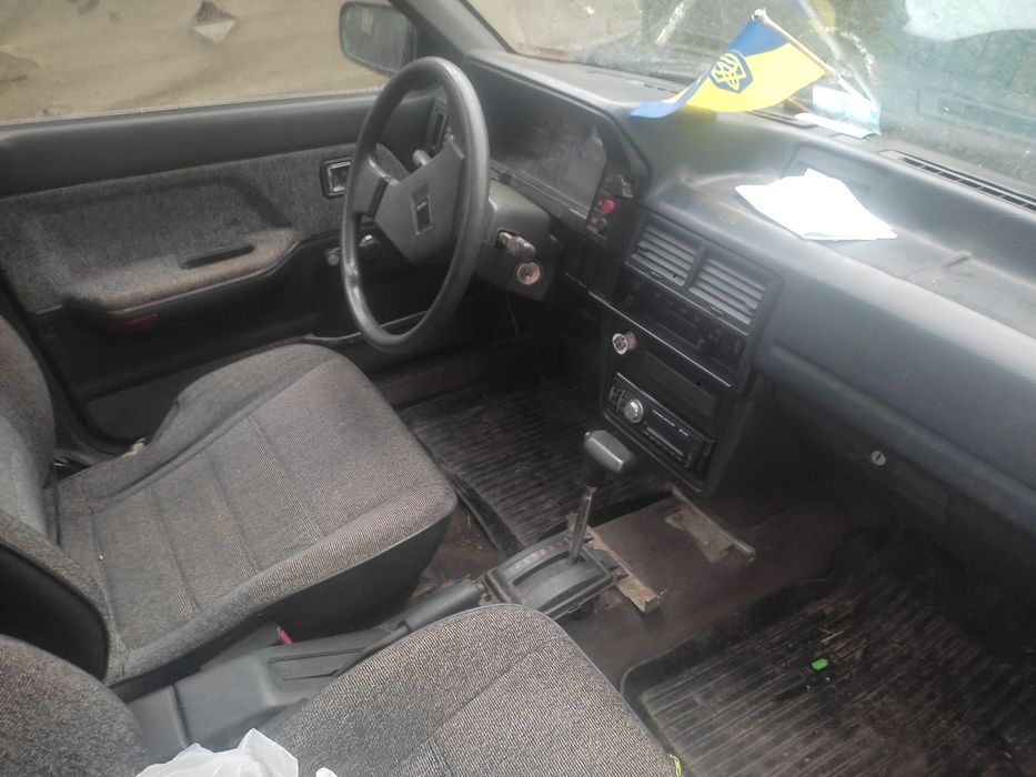 Мазда 323 на ходу