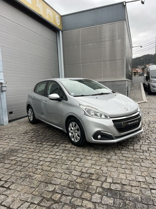 PEUGEOT 208 1.6Hdi