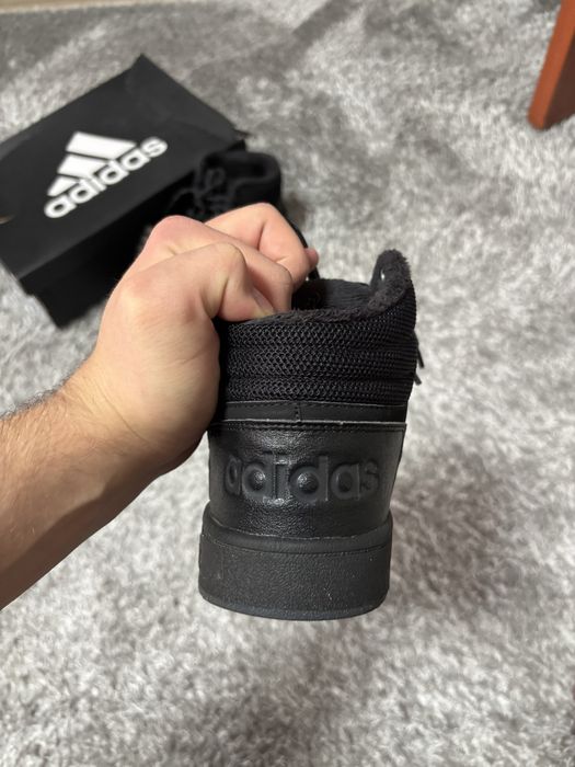 Зимові кросівки adidas hoops 2.0 mid