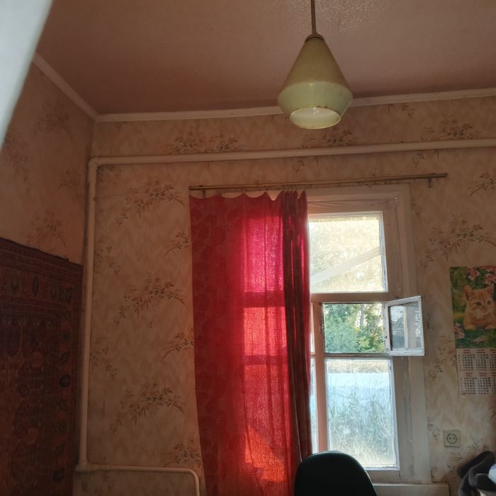 Продаю добротный кирпичный дом в тихом центре г. Мерефа