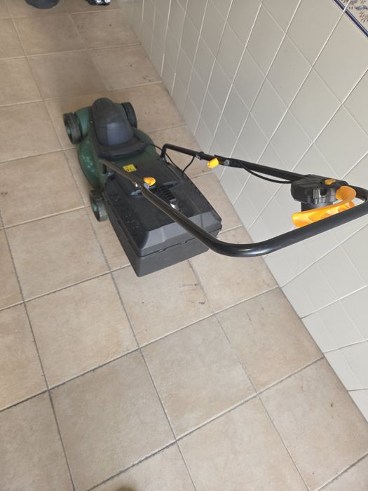 Corta relva NMLM 1000w