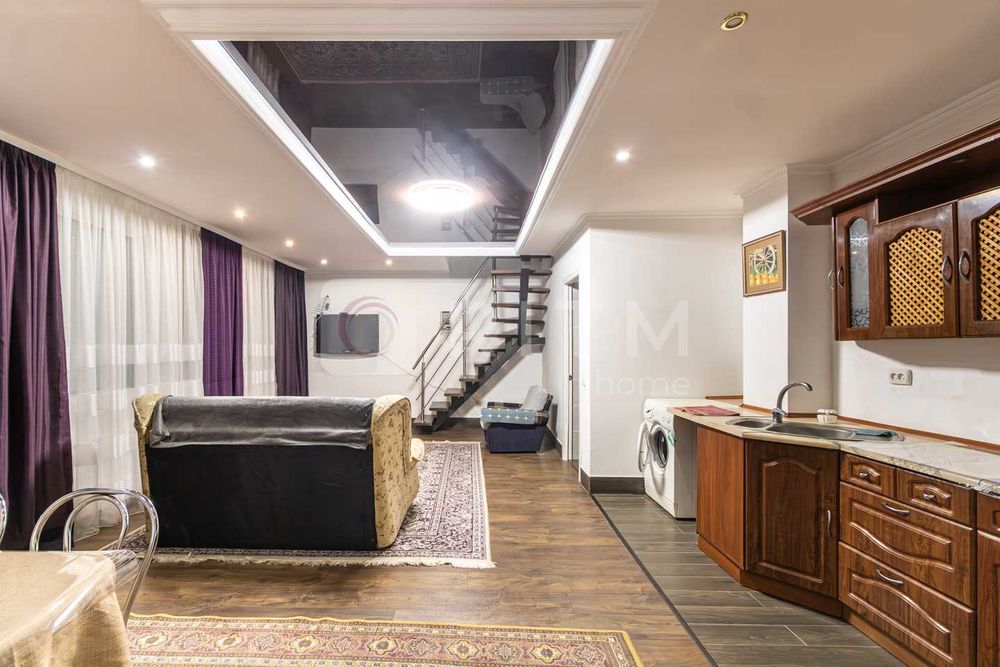 Оренда стильного напівособняка в самому центрі міста