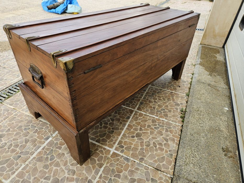 Arca c/suporte Antiga