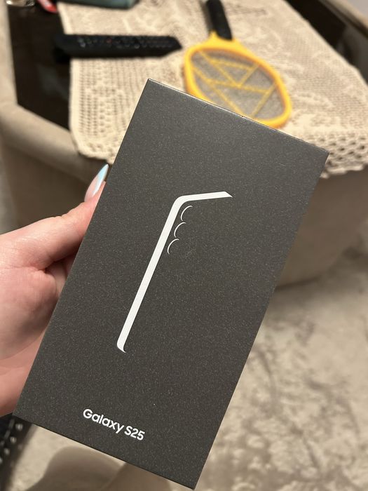 Samsung s25 novo na caixa