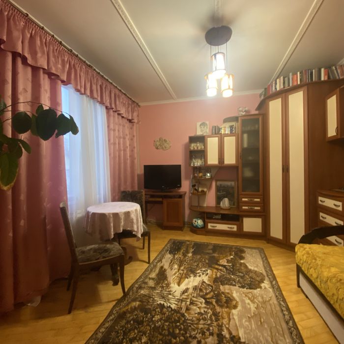 Продам будинок по вулиці Симеренків.