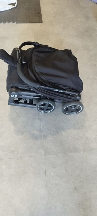 Carrinho bebe maxi cosi  em ótimo estado