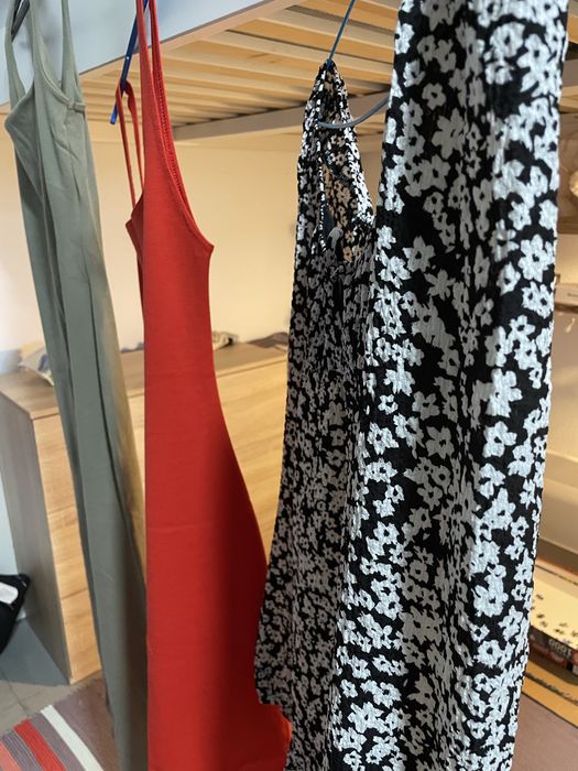 Conjunto de 3 vestidos