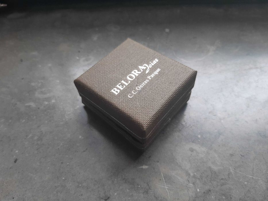 2 pares brincos pérolas e prata, nunca usados