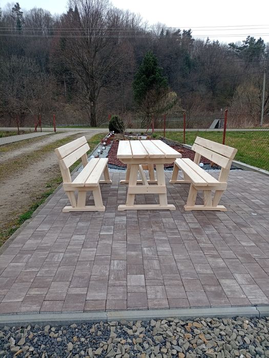 Komplet mebli ogrodowych stół+2 ławki