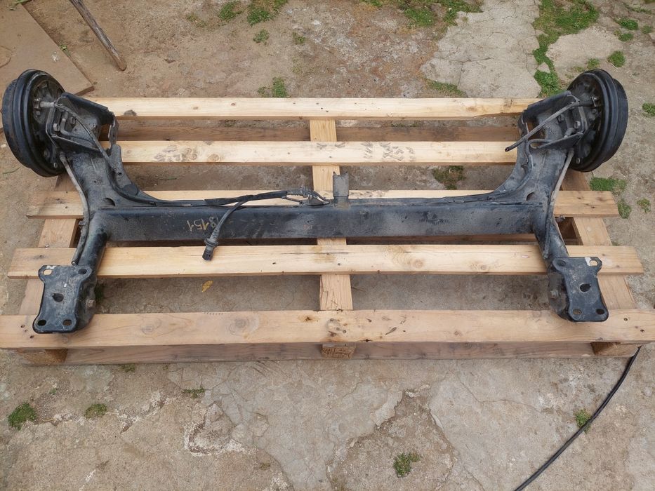 Eixo traseiro Ford Fiesta 1.25 98-99