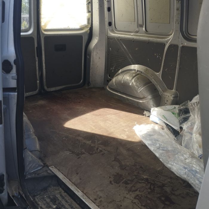 VW Transporter T5  1.9 2008 klima części