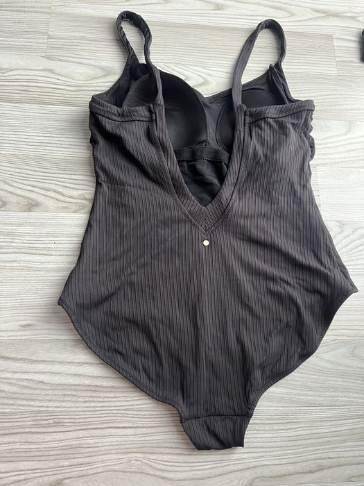 Купальник суцільний