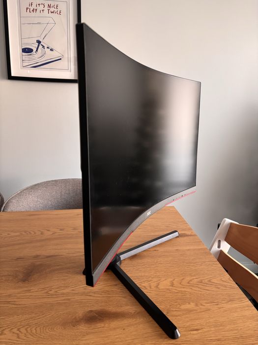 Monitor AOC C27G3U/BK 27” Curvo Gaming – 165Hz – Excelente Estado