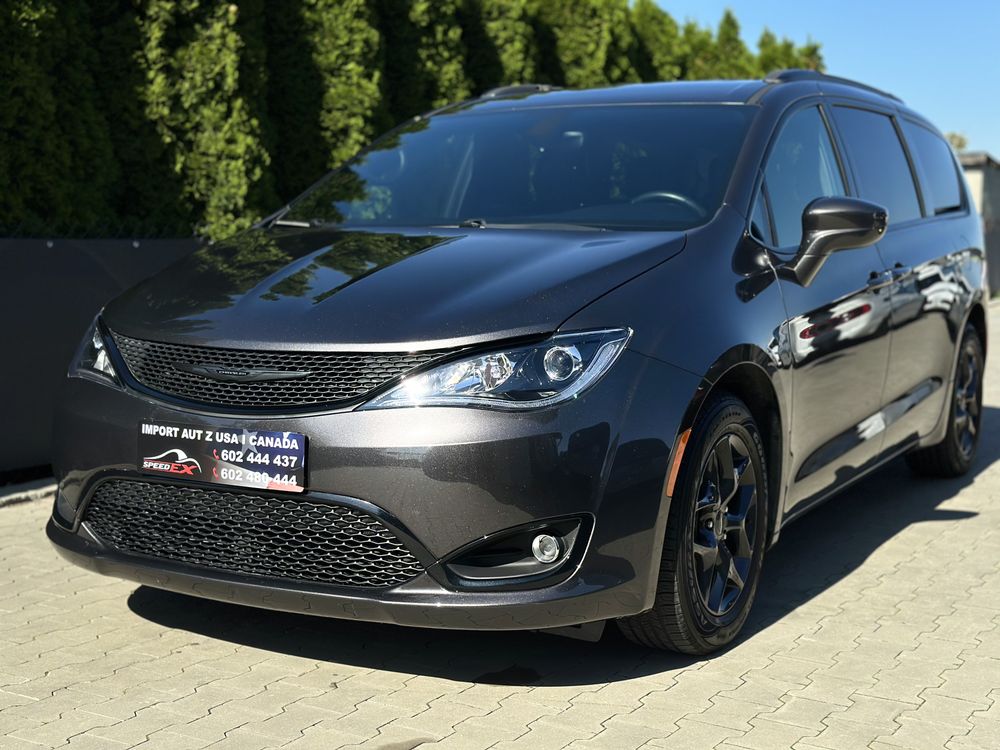 Chrysler Pacifica
