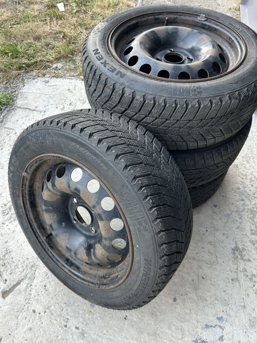 Резина зимова з дисками R16 205/55 Nexen