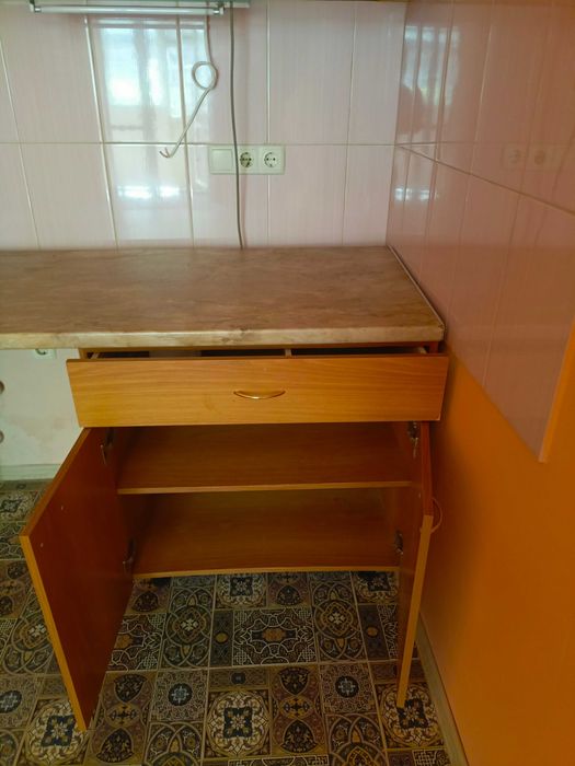 Кухонний   стол.