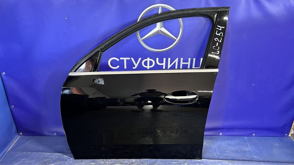 Передні ліві двері предняя левая дверь Mercedes-Benz GLC 254