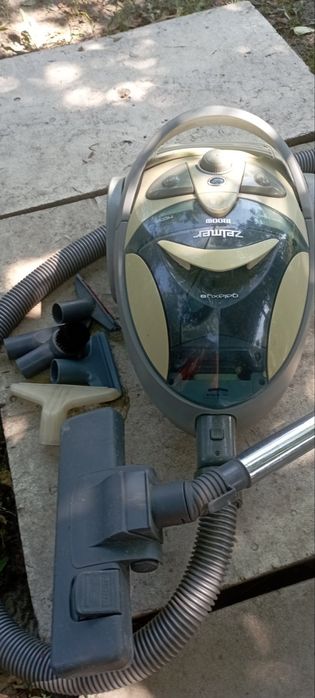 Пилосос без мішка Zelmer Galaxy 2 1800W.Потужний.  Повний комплект