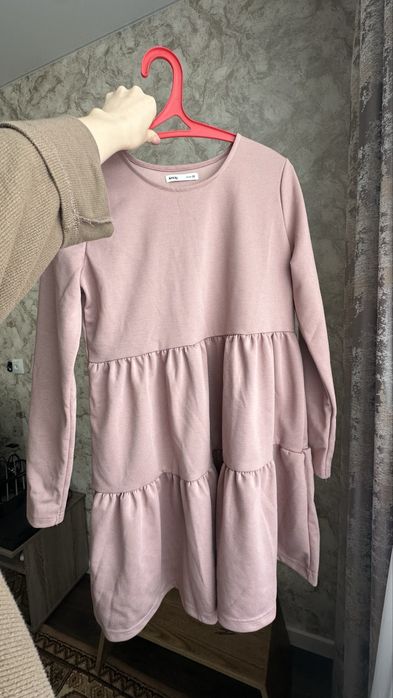 Гарна нова сукня з Sinsay розмір M