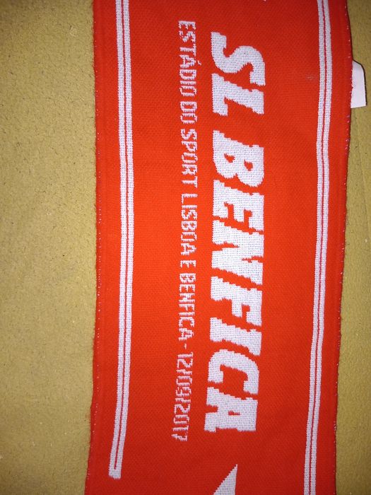 Vendo cachecol do SPORT LISBOA BENFICA