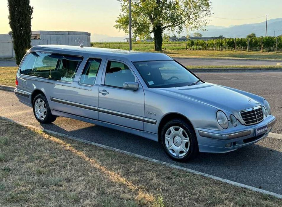 Катафалк Mercedes Benz W 211