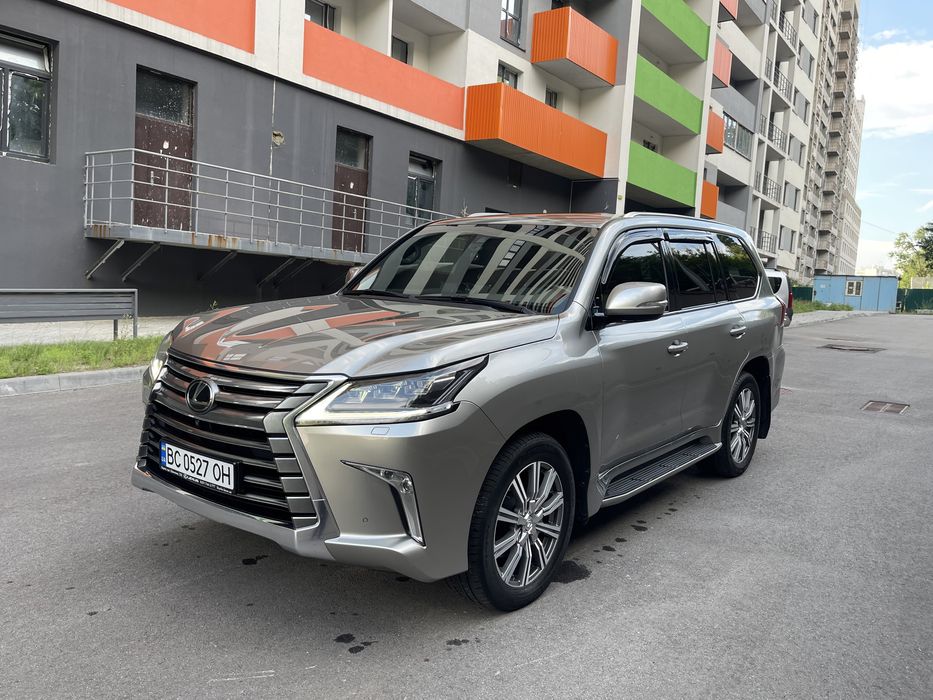 Продам официальный автомобиль Lexus LX 450