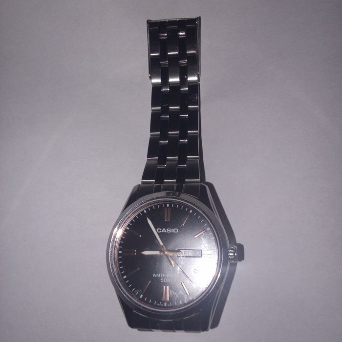 Продам Часы  Casio