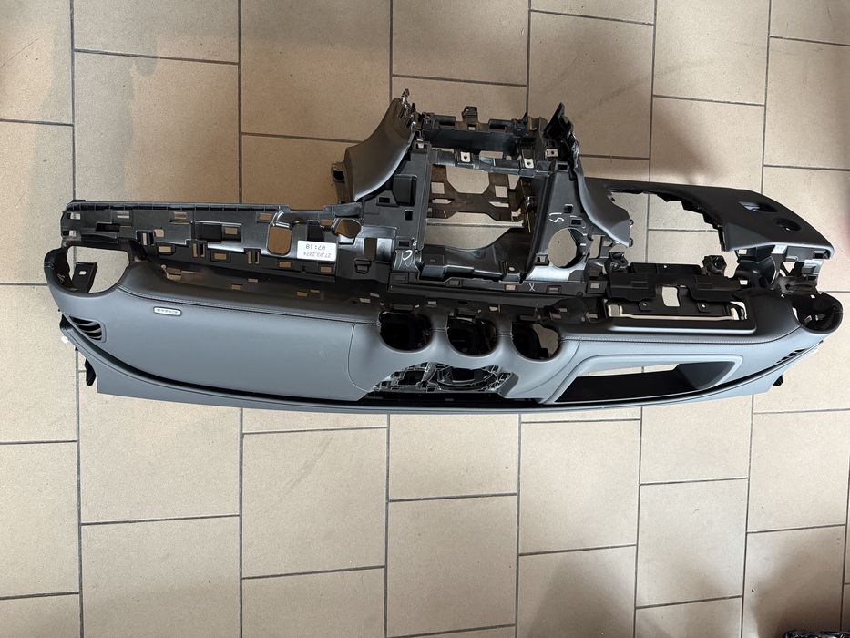 Kokpit glc w254 deska rozdzielcza