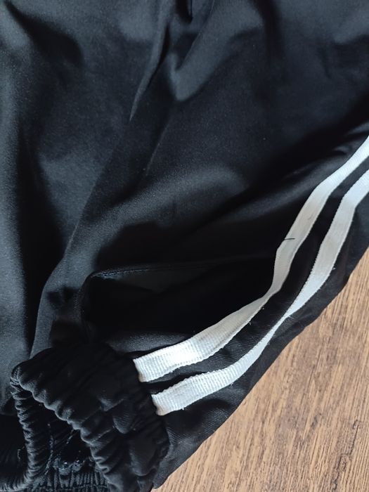 Spodnie chłopięce dresowe Adidas roz 128/134