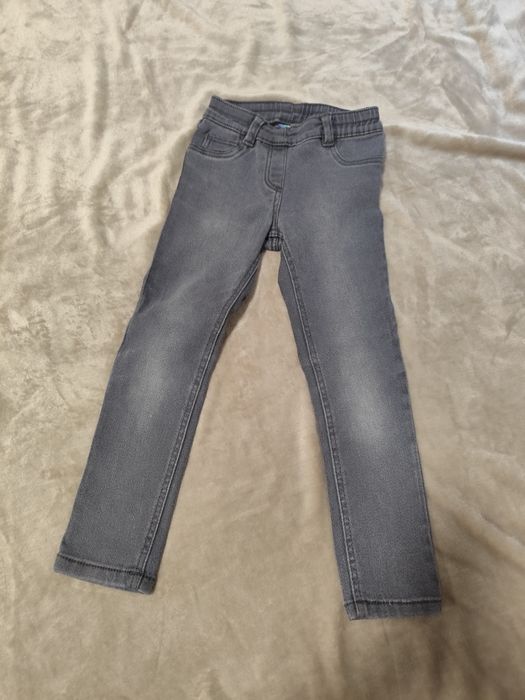 Ubrania 116 i buty Bartki