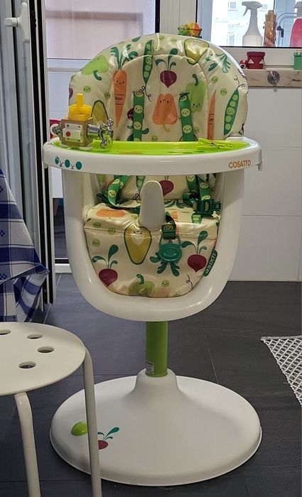 Cadeira de papa Cosatto