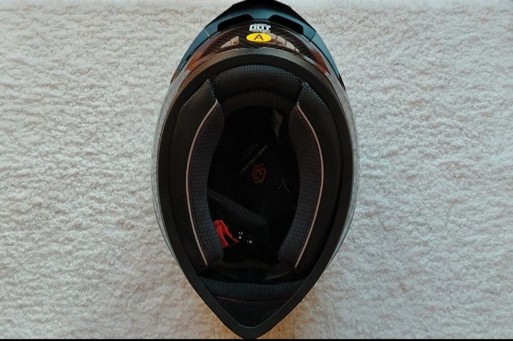 Capacete lvs2 carbono