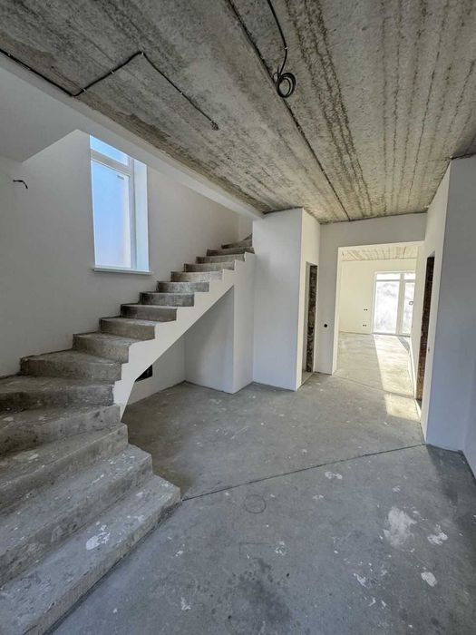 Продам особняк, р-н озера