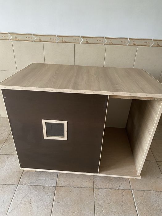 Casota para caes de medio e pequeno porte em madeira tratada