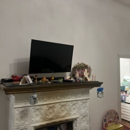 Продається напівособняк в центрі міста